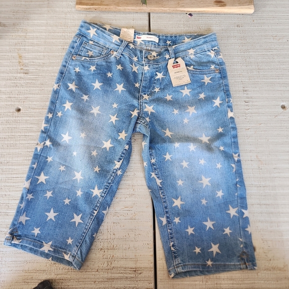 NWT Girls Levi's Bermuda Shorts - Picture 1 of 6